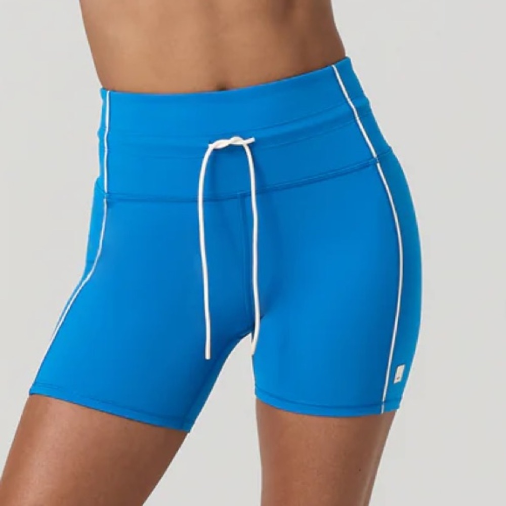Vuori Daily Piped Shorts Regatta Blue